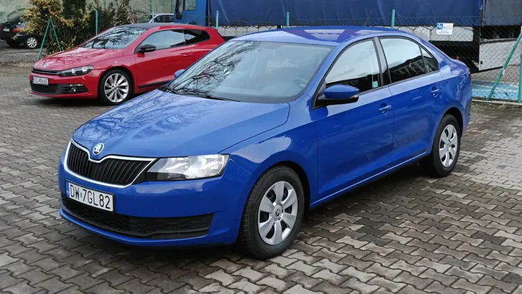 łódzkie Skoda RAPID cena 31400 przebieg: 121000, rok produkcji 2018 z Wrocław